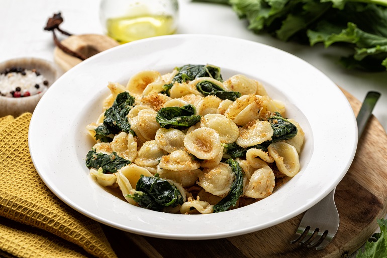 Orecchiette con cime di rapa, an Apulian specialty (© Olga Mazyarkina | Dreamstime.com)