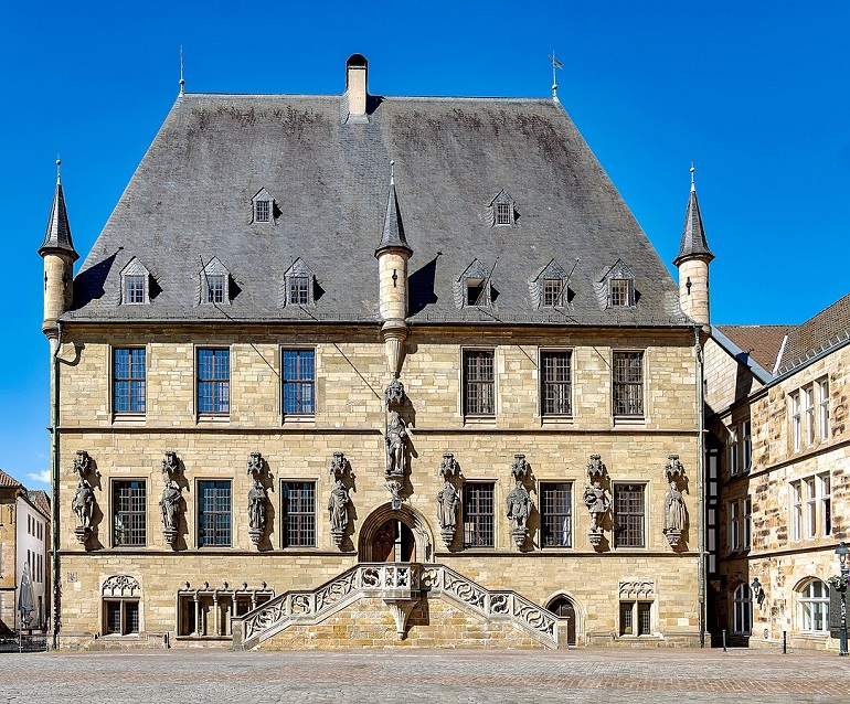 Town hall, Osnabrück (photo by Rolf Kranz - CC BY-SA 4.0)