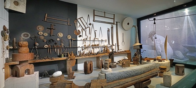 Atelier Brancusi, Paris (photo by Jean-Pierre Dalbéra - CC BY 2.0)