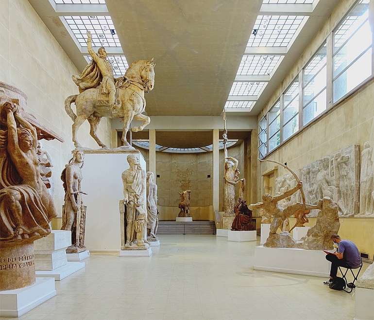 Plaster room of the Bourdelle Museum, Paris (photo by Velvet - CC BY-SA 4.0)