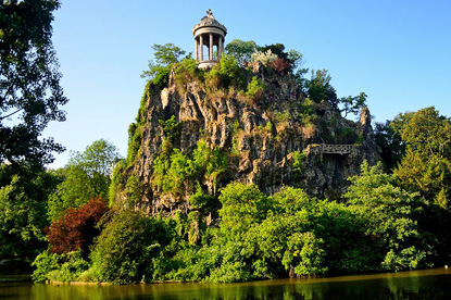 Parc des Buttes Chaumont, Paris (photo by Tom Hilton - CC BY 2.0)