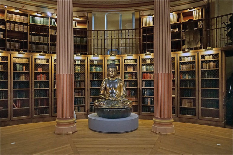 Library of the National Museum of Asian Art (Musée Guimet), Paris (photo by Jean-Pierre Dalbéra - CC BY 2.0)