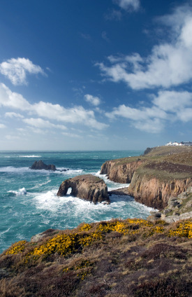 Land's end, near Penzance (&copy; Steeve ROCHE | iStockphoto.com)