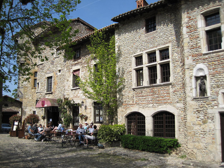Pérouges, Ain