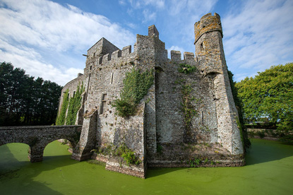 Pirou Castle, Normandy, France (photo by Aroche - CC BY-SA 3.0)