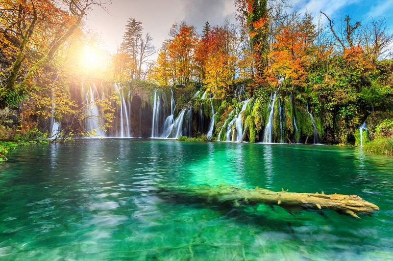 Autumn colours, Plitvice Lakes National Park (© Janoka82 | Dreamstime.com)