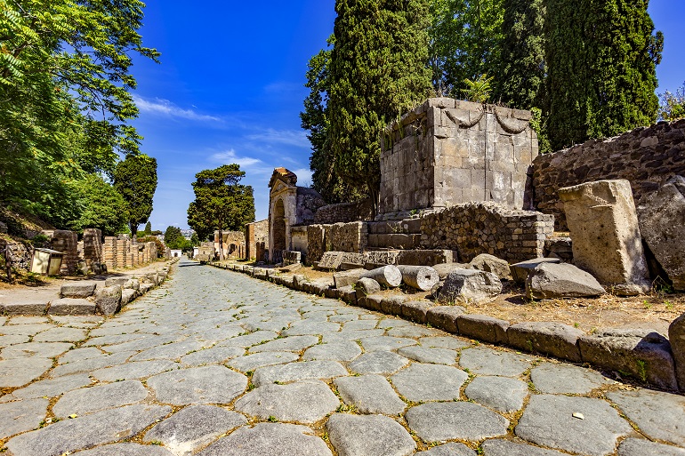 Necropolis of the Herculaneum Gate, Pompeii (© Witold Ryka | Dreamstime.com)