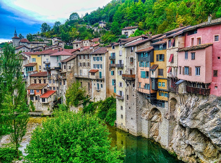 Pont-en-Royans (photo by Zairon - CC BY-SA 4.0)