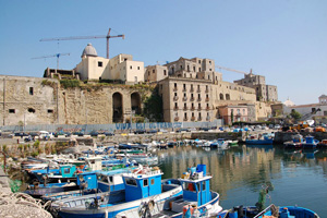 Pozzuoli, Campania (photo by Ra Boe - CC BY-SA 3.0 de)