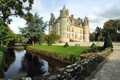 Château des Ravalet, Normandy, France (photo by Julien.scavini - CC BY-SA 4.0)