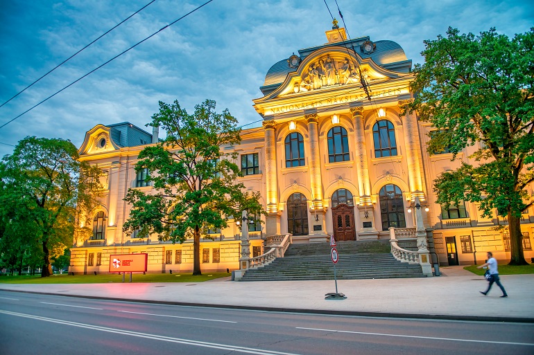 Latvian National Museum of Art, Riga (© Giovanni Gagliardi | Dreamstime.com) Latvian National Museum of Art, Riga (© Giovanni Gagliardi | Dreamstime.com)