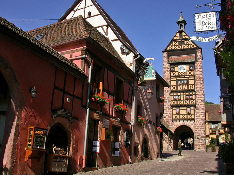 Riquewihr, Haut-Rhin (photo by Jpkrebs - CC BY-SA 3.0 Unported license)