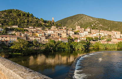 Roquebrun, Languedoc-Roussillon (photo by Christian Ferrer - CC BY-SA 4.0)