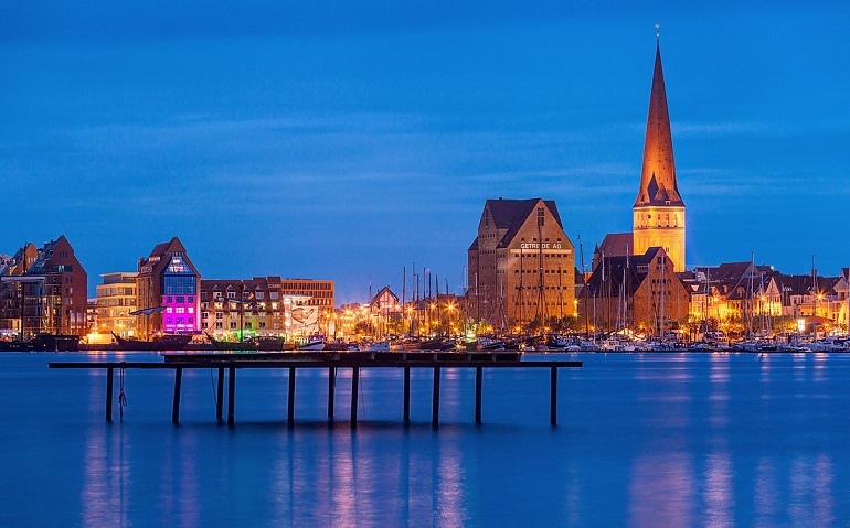 St. Peter's Church, Rostock (photo by Moahim - CC BY-SA 4.0)
