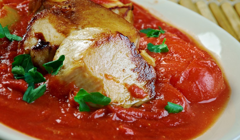 Rovelline lucchesi, a traditional Italian dish hailing from Lucca (© Alexander Mychko | Dreamstime.com)