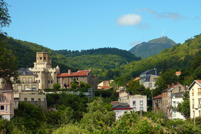 Royat, Auvergne (photo by SM63 - CC BY-SA 3.0)