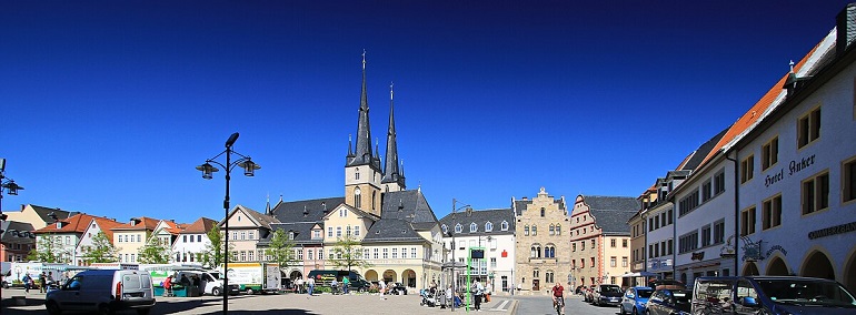Market Square, Saalfeld (photo by Kora27 - CC BY-SA 4.0)