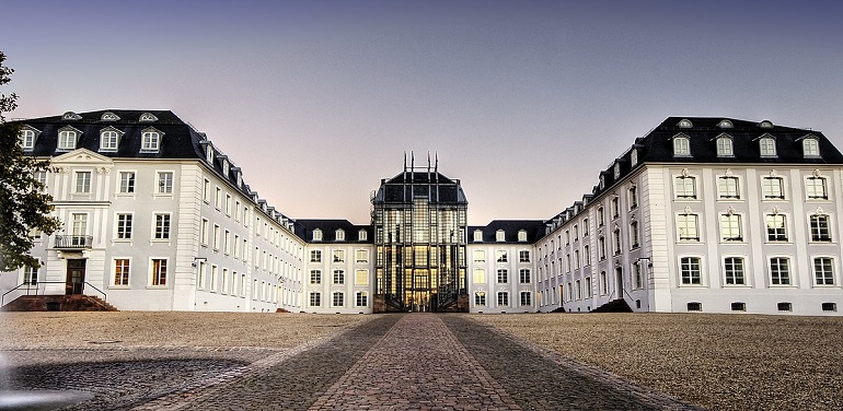 Schloss Saarbrücken (photo by Wolfgang Staudt - CC BY-SA 2.0)