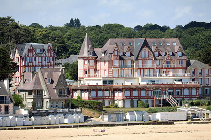 Saint-Cast-le-Guildo, Brittany, France (photo by Thérèse Gaigé - CC BY-SA 4.0)