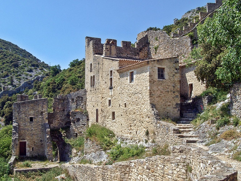 Saint-Montan (photo by Armin S Kowalski - CC BY-SA 2.0)