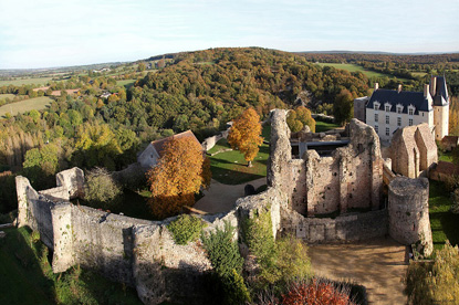 Sainte-Suzanne, Pays de la Loire, France (photo by Jp.morteveille - CC BY-SA 3.0)