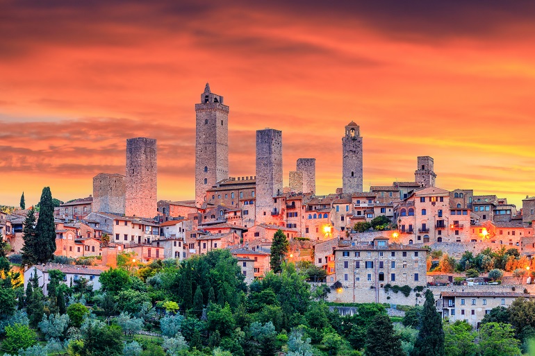 San Gimignano (� Sorin Colac | Dreamstime.com)