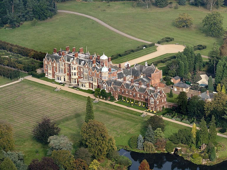 Sandringham House (photo by John Fielding - CC BY 2.0)