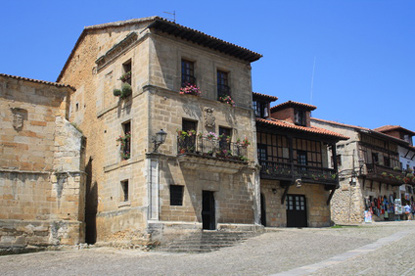 Santillana del Mar (&copy; LENTEJA - Fotolia.com)