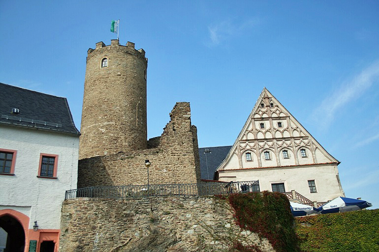 Scharfenstein Castle (photo by Paulis - CC BY 3.0)