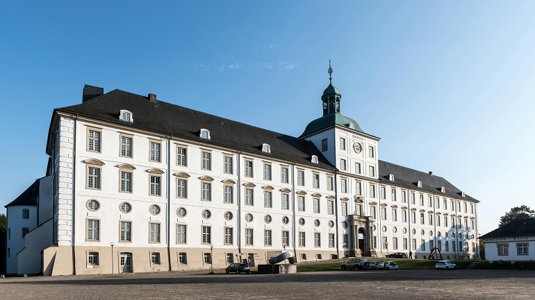 Gottorf Castle, Schleswig (photo by by Wolfgang Weiser - pexels.com)
