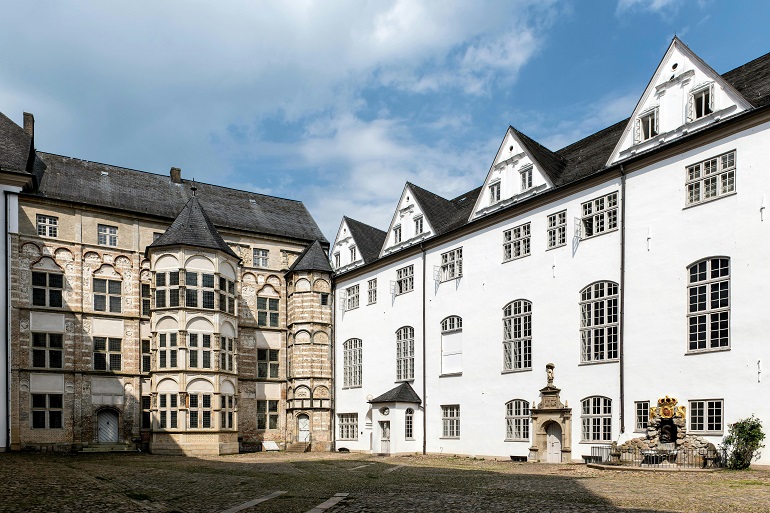 Gottorf Castle, Schleswig (photo by by Wolfgang Weiser - pexels.com)