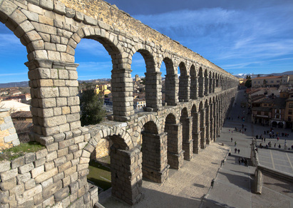 Spanish Steps, Segovia (&copy; krzych-34 - iStockphoto.com)