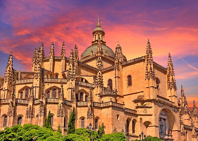 Cathedral of Segovia (© Andrei Stancu | Dreamstime.com)