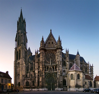 Cathedral of Senlis (photo by Tango7174 - CC BY-SA 3.0)