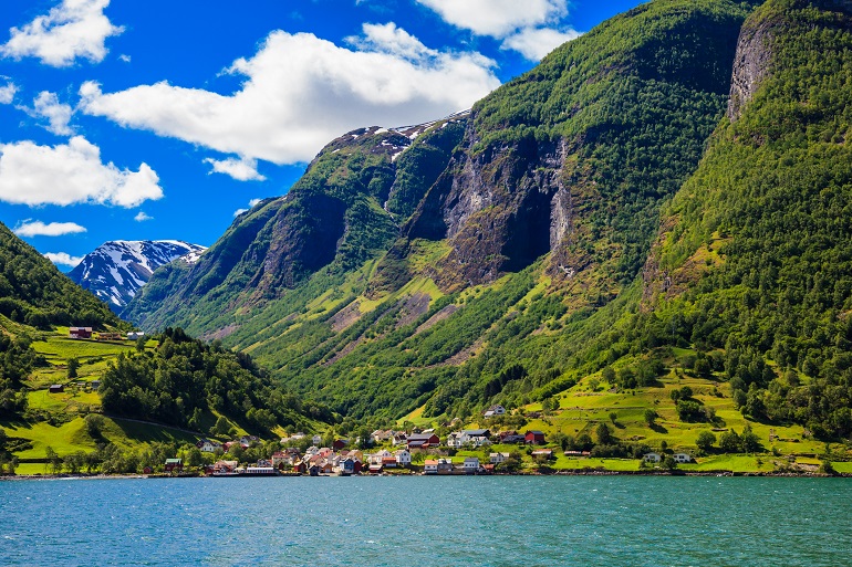 Sognefjord (© Nickolay Stanev | Dreamstime.com)