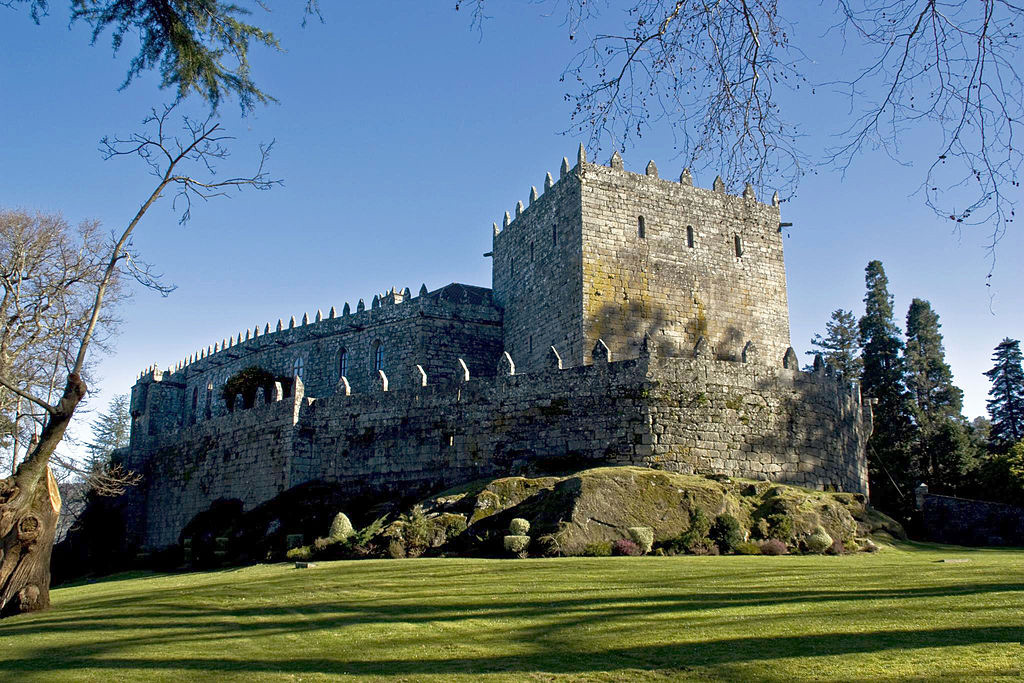 Soutomaior Castle, Galicia (photo by Xoan Anton - CC-SA 2.0 Generic license)