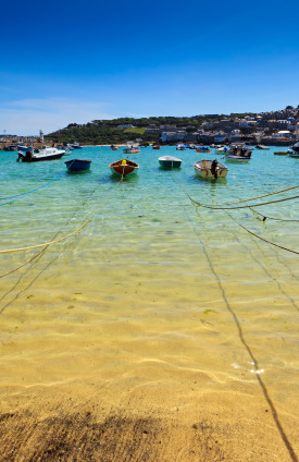 St Ives Harbour (&copy; druvo | iStockphoto.com)