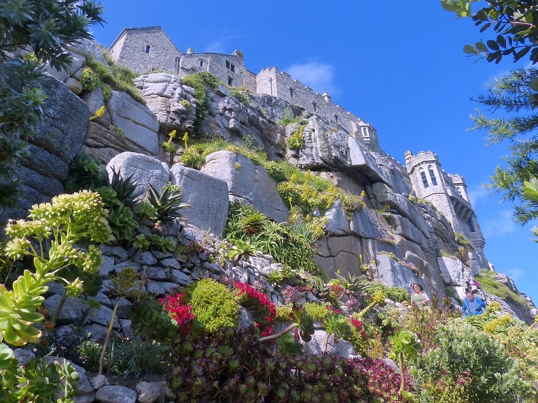 Looking up to the castle from the gardens, St Michael's Mount (© Robin Drayton - CC BY-SA 2.0)