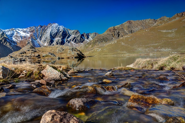 Creek flowing into Lago Nero, Stelvio National Park (© Roberto Cerruti | Dreamstime.com)