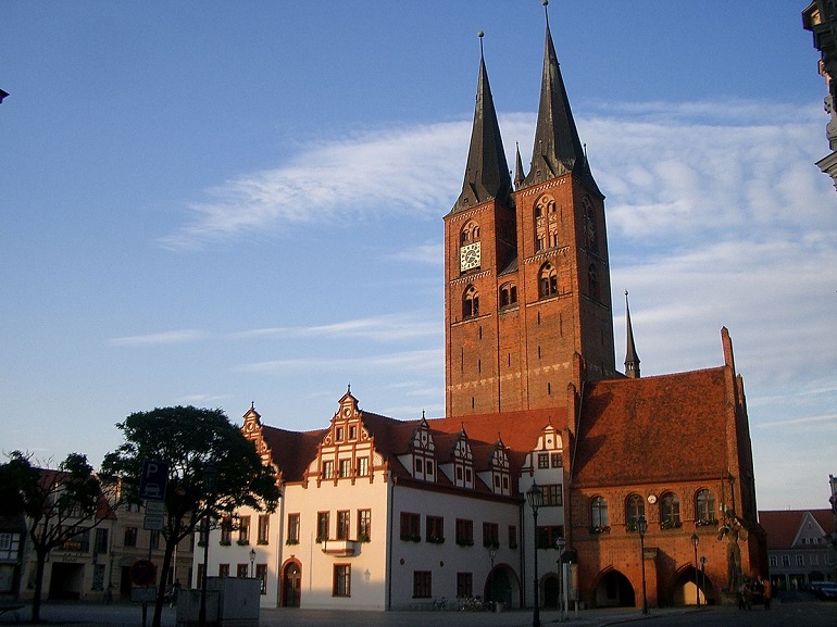 Marienkirche and Town Hall, Stendal (photo by Björn Gäde - CC BY-SA 3.0)