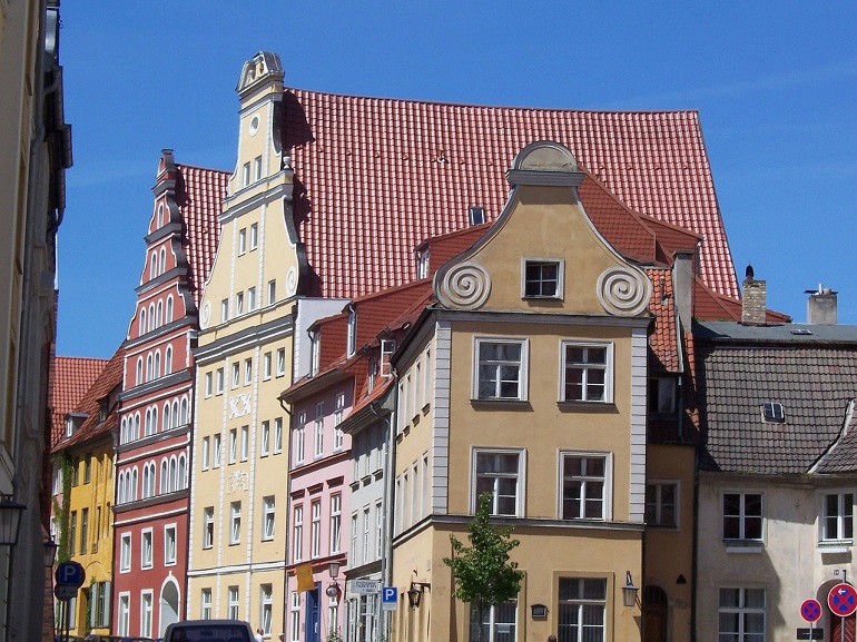 Gabled houses, Stralsund (photo from Pixabay)