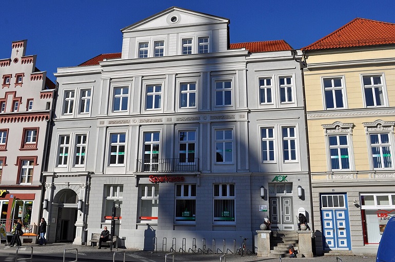 Neuer Markt, Stralsund (photo by Klugschnacker - CC BY-SA 3.0)