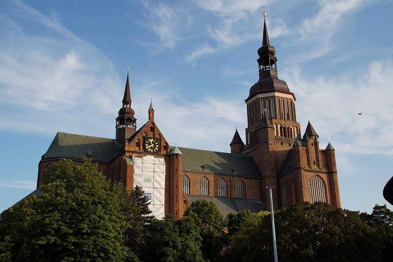 St Mary’s Church, Stralsund (photo by ivabalk from Pixabay)