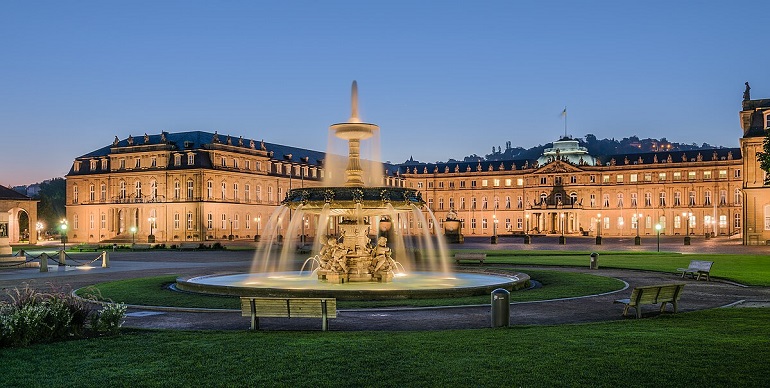 Neues Schloss (new palace) on Schlossplatz, Stuttgart (photo by Marek Śliwecki - CC BY-SA 3.0)