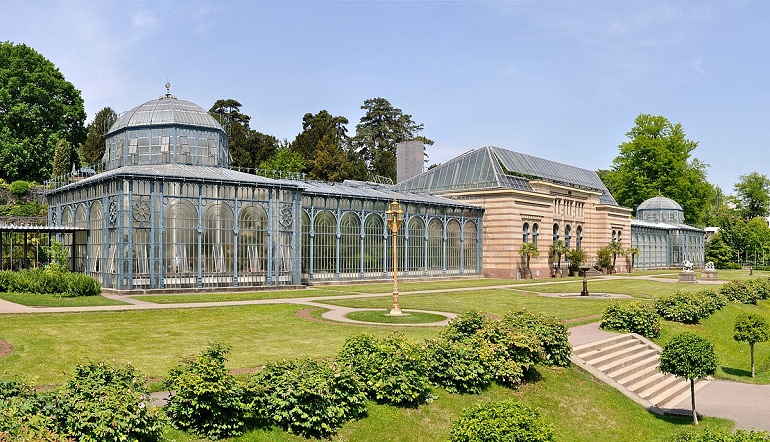 Maurisches Landhaus at the Wilhelma Zoological-Botanical Garden, Stuttgart (photo by Quartl - CC BY-SA 3.0)