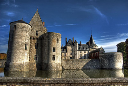 Sully-sur-Loire Castle, Centre