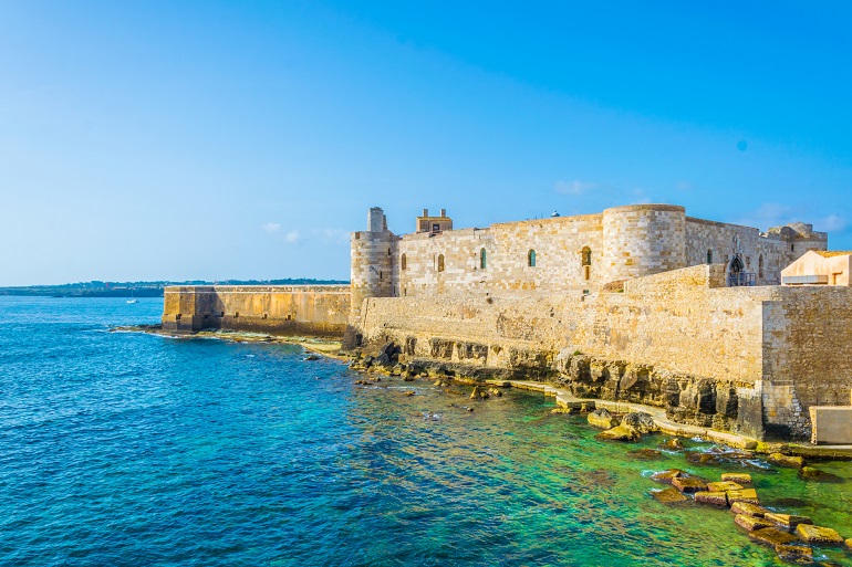 Castello Maniace, Syracuse (© Dudlajzov | Dreamstime.com)