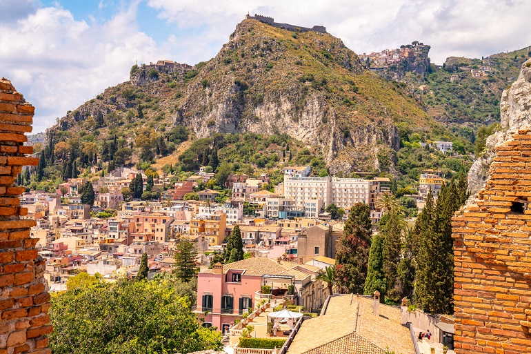 Old town of Taormina (© Alexkane1977vi | Dreamstime.com)
