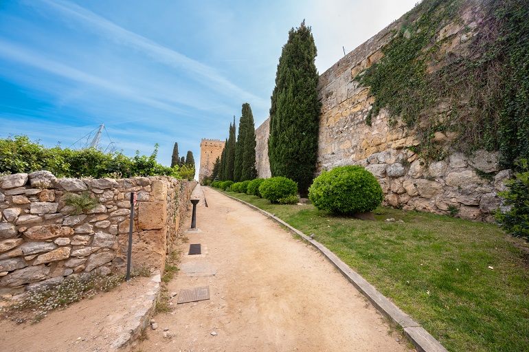 Archaeological Promenade along the Roman Walls of Tarragona (© David Herraez | Dreamstime.com)