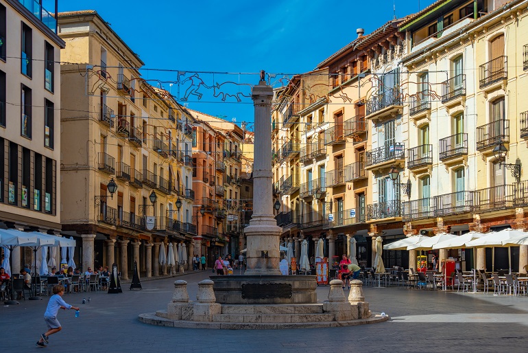 Plaza del Torico, Teruel (© Dudlajzov | Dreamstime.com)